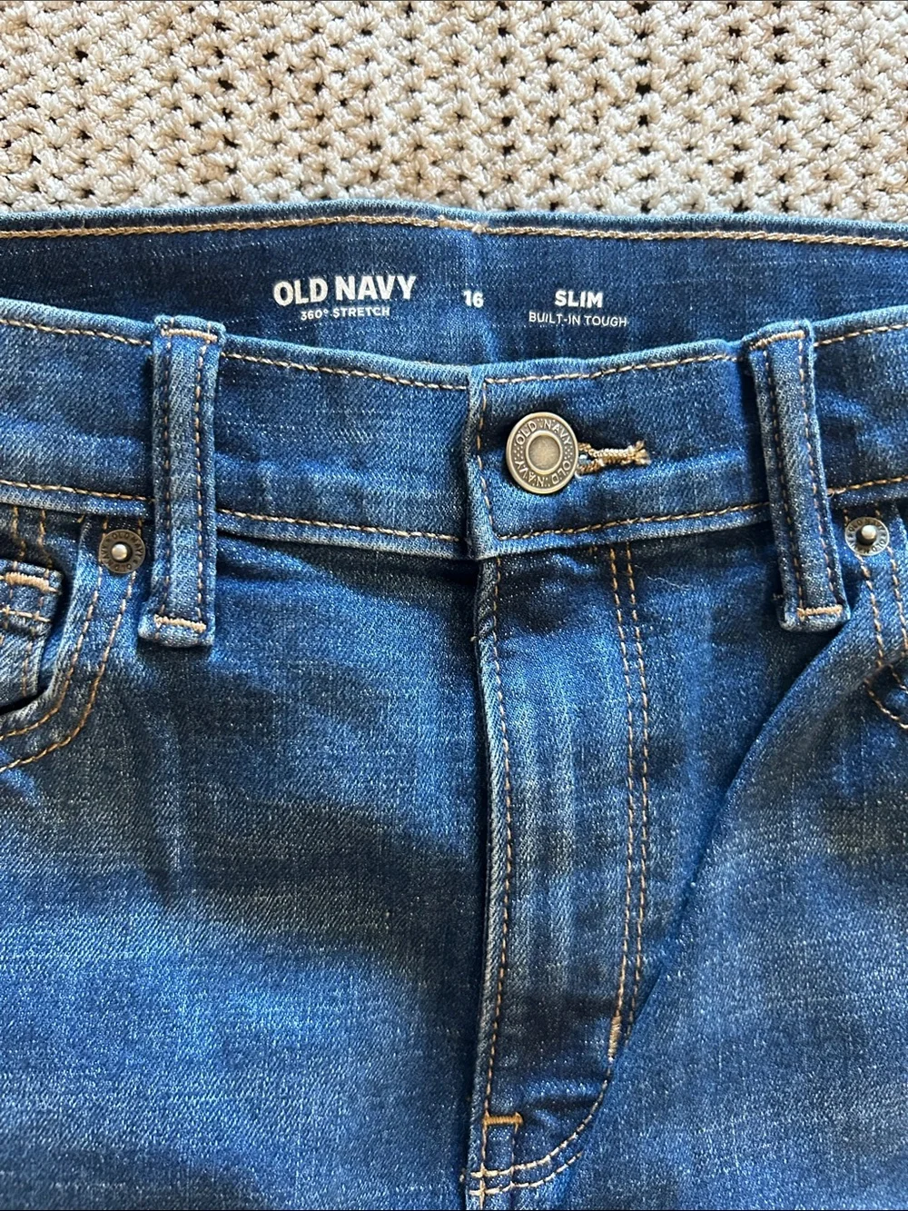 Boy’s Old Navy Slim Jeans in Dark Blue Wash